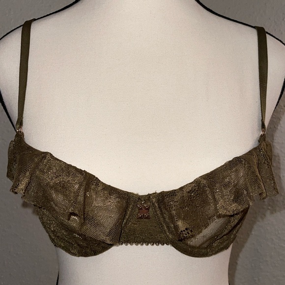 SAVAGE X Fenty by Rihanna Chantilly Cascade Balconette Bra
Olive Green Lace 34B - Picture 6 of 10